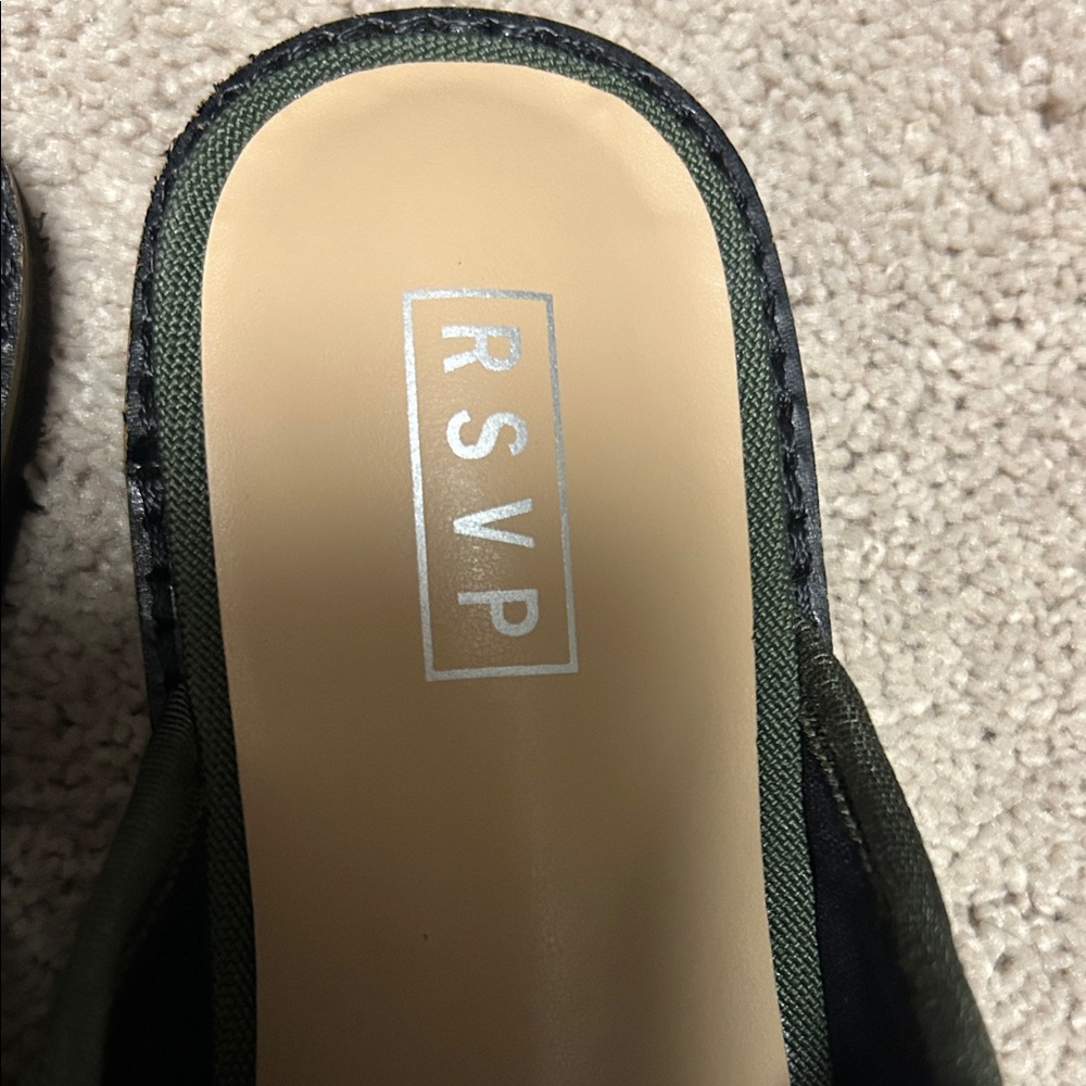 NWT-RSVP Isela Slipper Women's US 6.5 olive Quilted Closed Toe Slip-On Mule - Picture 3 of 6